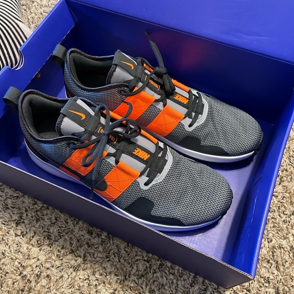 Nike trainers - Picture 2 of 3